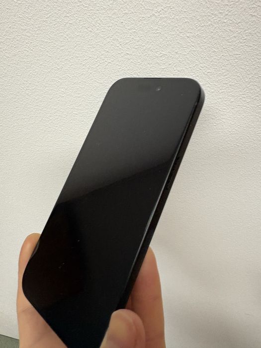 Iphone 15 Negru