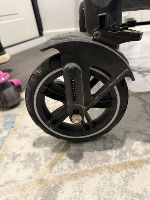 Продам коляску teknum