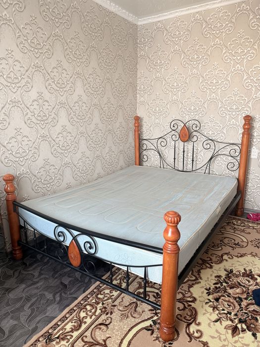 Двухспальная кровать