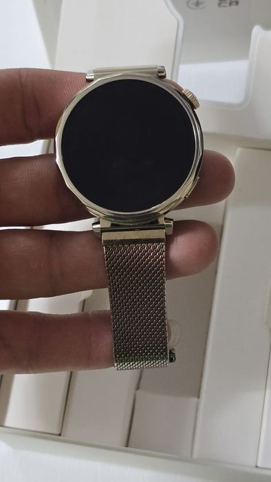 Huawei Watch GT 5 – Gold, 41mm – Отлично състояние Гаранция до 2026