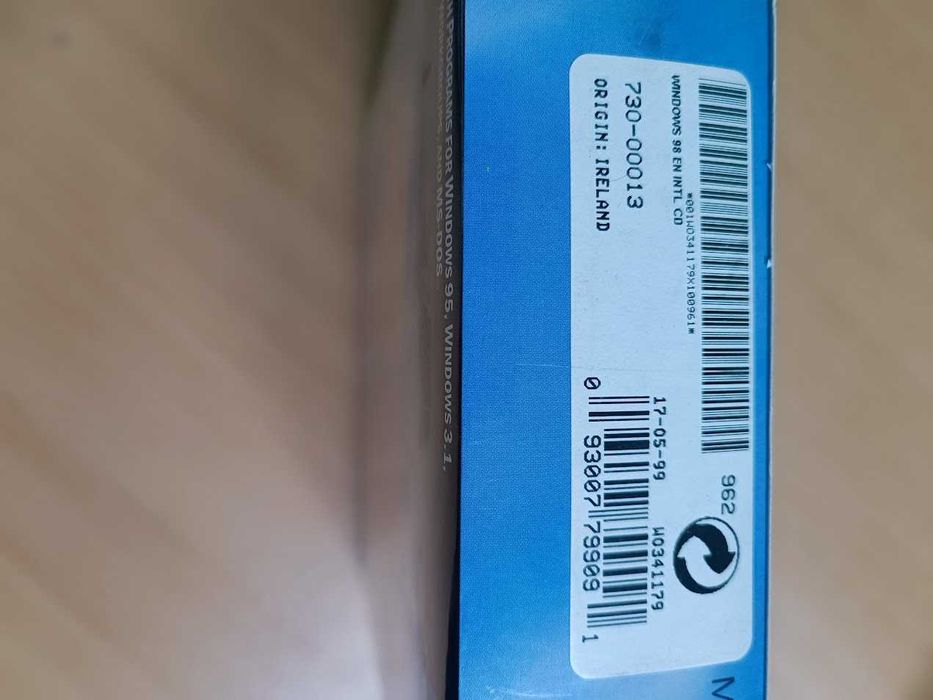 Оригинален Windows 98 - Неотворен! Колекционерско бижу за ценители!