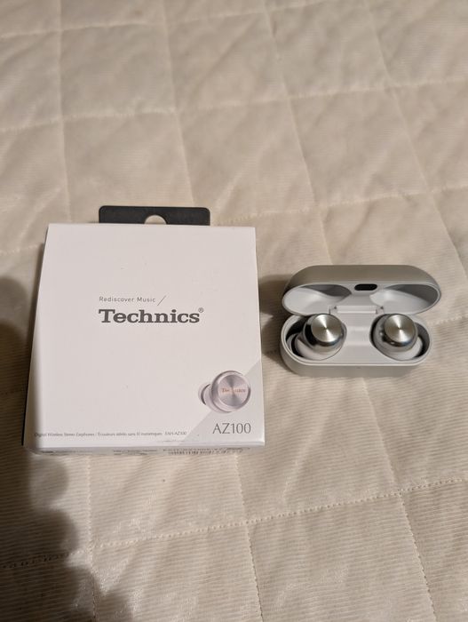 Vând căști Technics AZ100