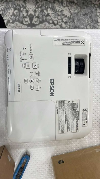 Проектор с установкой и с гарантией рассрочка