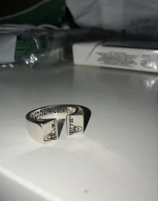 Vivienne westwood кольцо