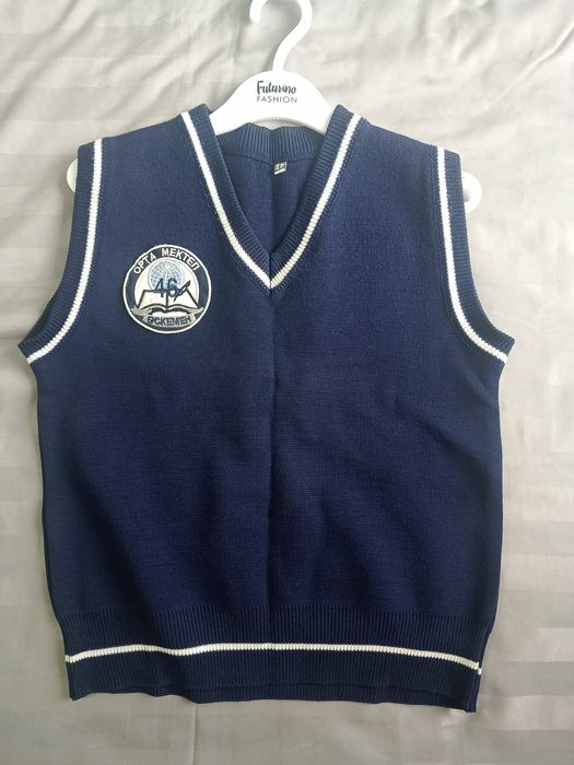 Жилет и пуловер в школу