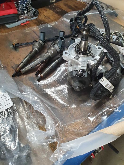 Kit injectie,injectoare,pompa,rampa bmw f10,f20,f30,f34,f36,x1,x3 N47