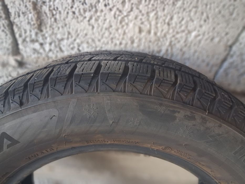Зимние шины в хорошем состоянии