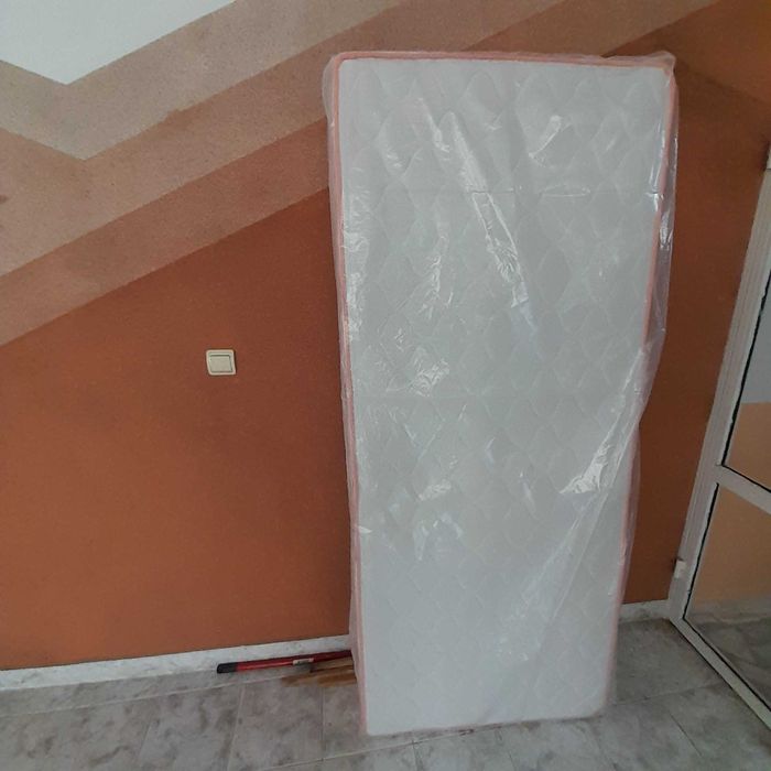 Продавам два двулицеви матраци Нани с р-ри 82/190 и 82/200 см