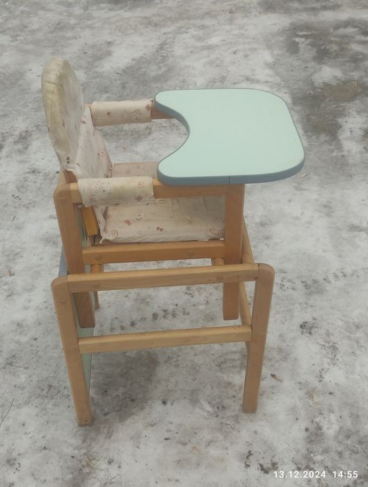 Продам столик для кормления