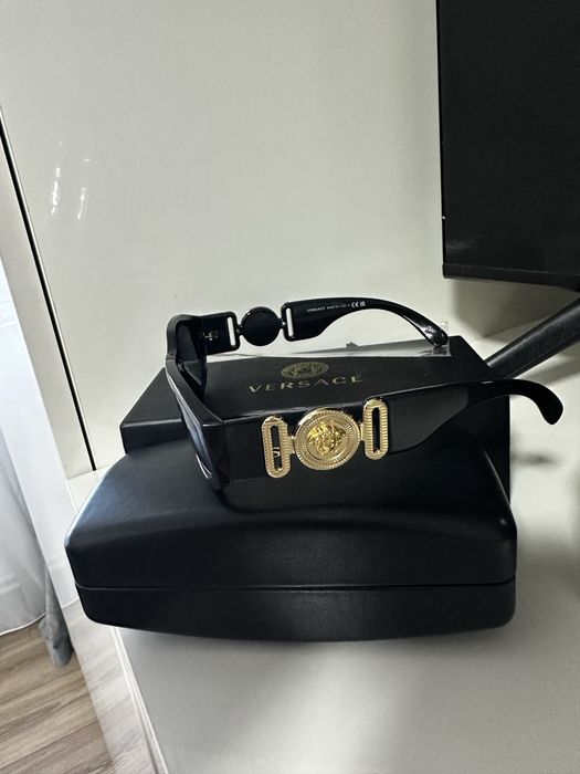 Ochelari versace impecabili