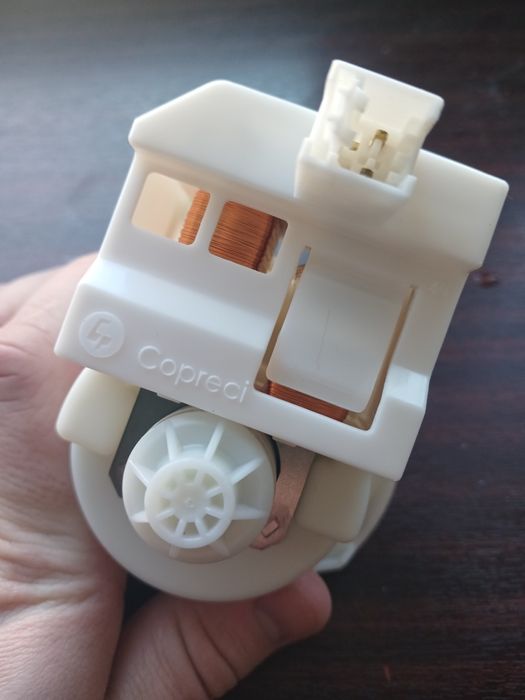 Мотор на посудомойку Indesit