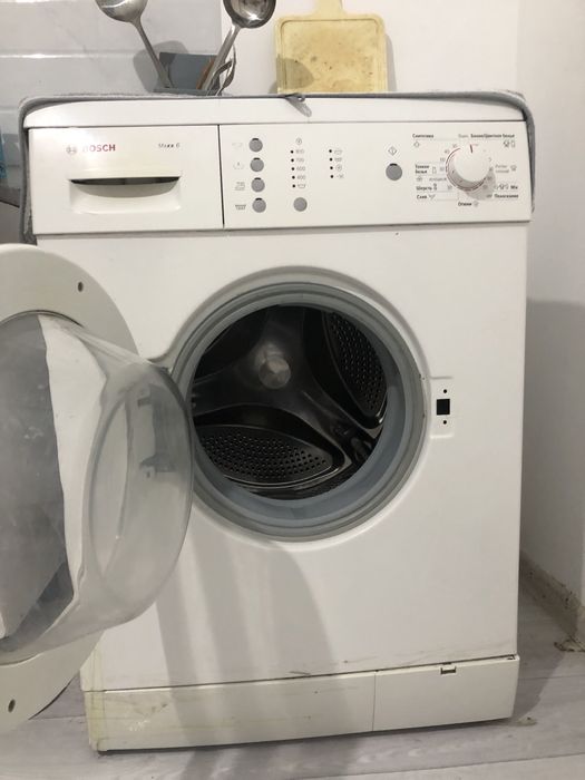 стиральная машина работает