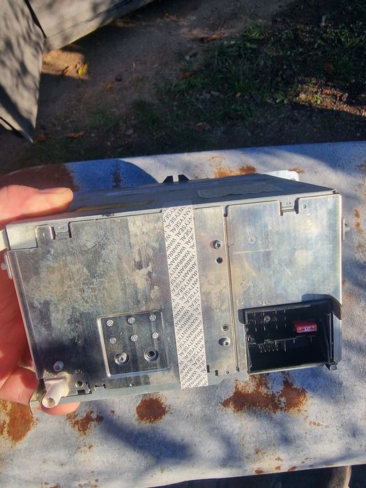 Сд радио за vw тауран