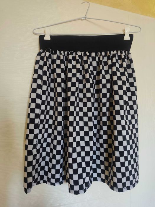 Дамски поли размер М