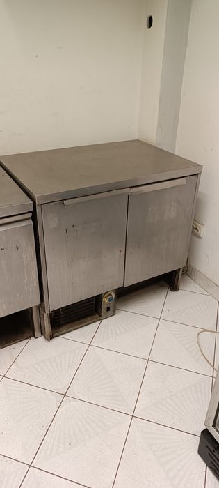 Плотове и мивки от неръждаема стомана