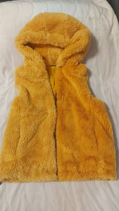 Елек с качулка ръст 152 см