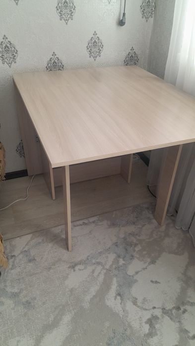 Продам стол книжка