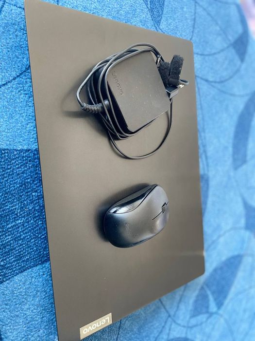 Ноутбук Леново сатылады