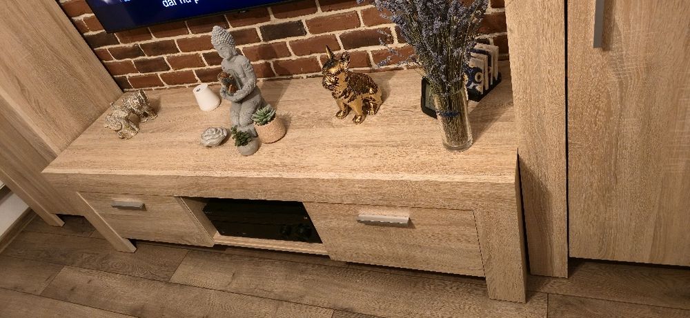 Mobilier living / set - 2vitrine turn + comoda tv + polita