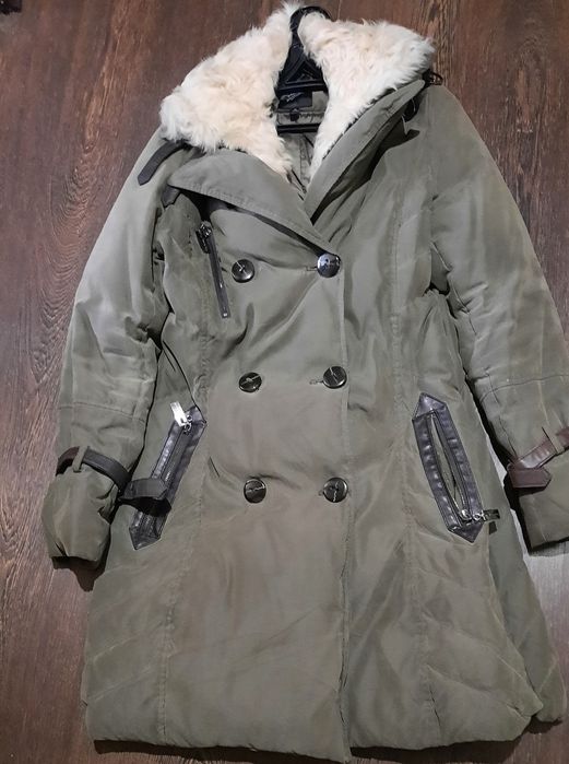 Продается женский пуховик , пр-во Италия
