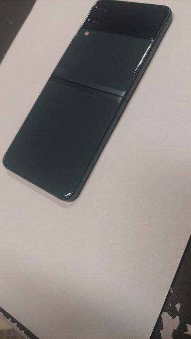 Samsung Z Flip 3  5G 128GB Без Кутия и Гаранция