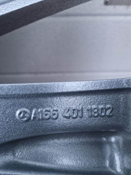 Оригинални джанти за МЕРЦЕДЕС MERCEDES ML GLE GLS GL R20 5x112 ET57 9J