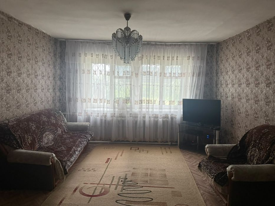 Срочно продаётся дом в городе 12 соток земли