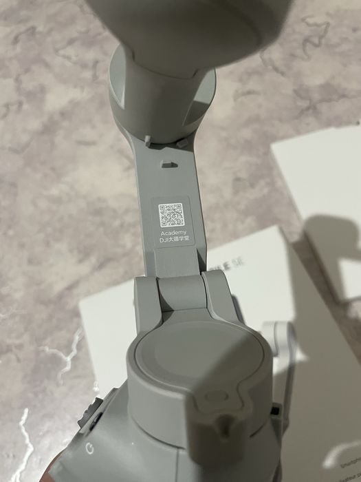 DJI osmo mobile SE в Идеальном состоянии