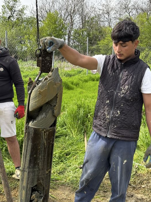 Foraje fantani puturi denisipari piloni prelungiri