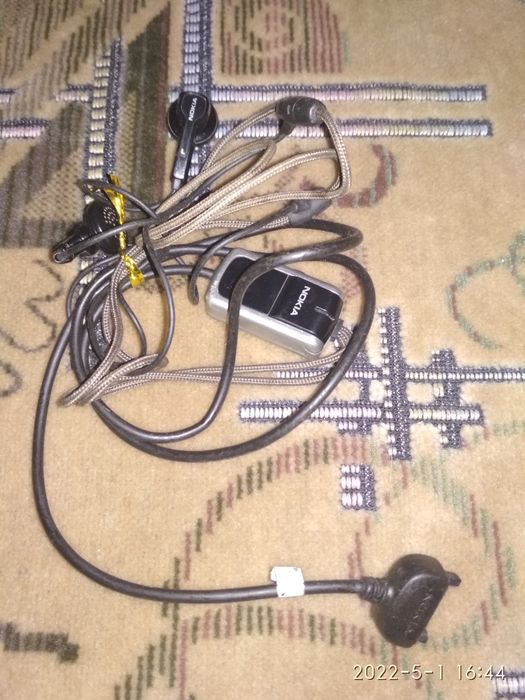 Наушники проводные