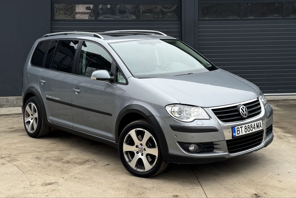 VW cross touran 2.0TDI 170к.с