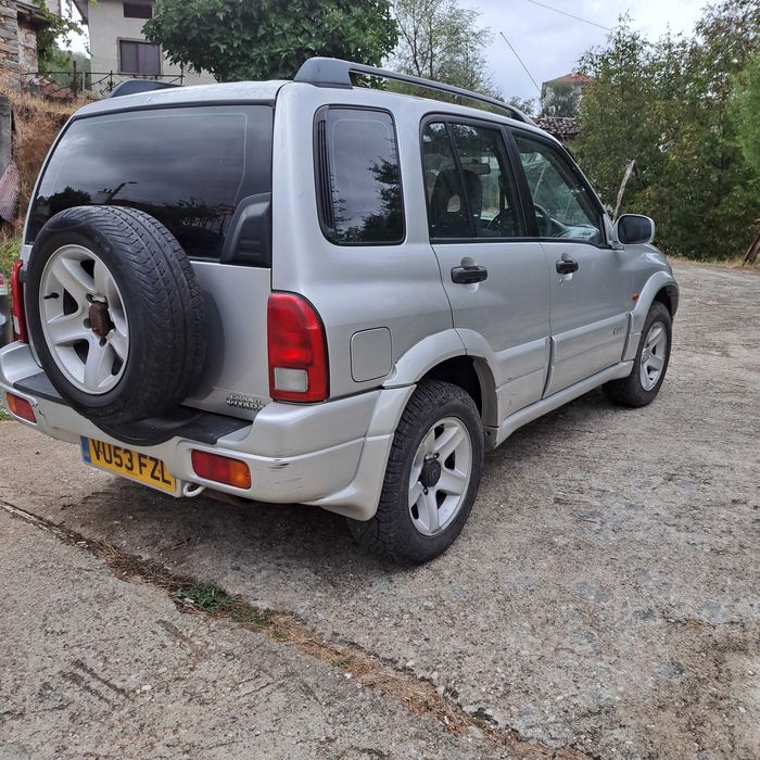 Suzuki grand vitara 128 к.с Бензин