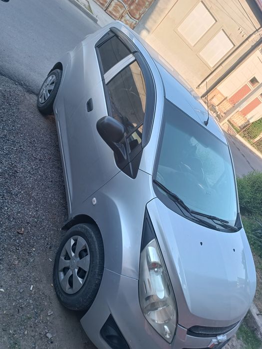 Spark 2014 mator 1.25 holati zoʻr 370 000 yurgan narxi kelishiladi va