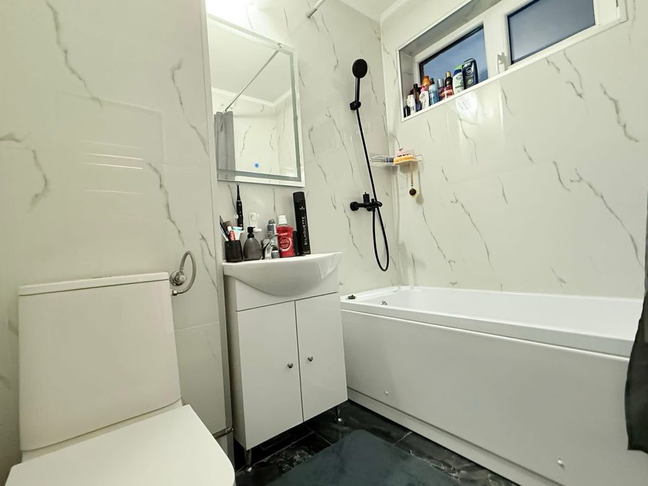 Apartament doua camere de vânzare