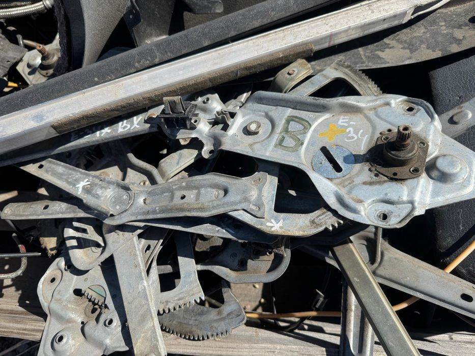 Бмв е34 разбор ОСТАТКИ читайте описание