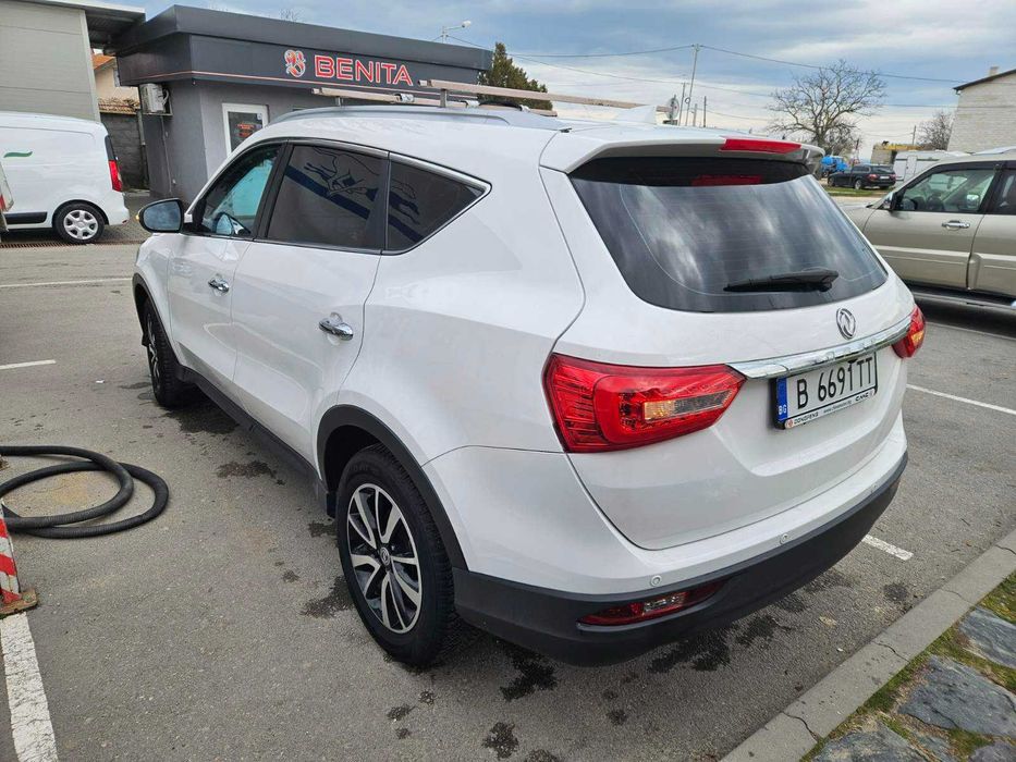 Продавам 7 места автомобил DFSK  на 30000км.В гаранция до 2032 год.