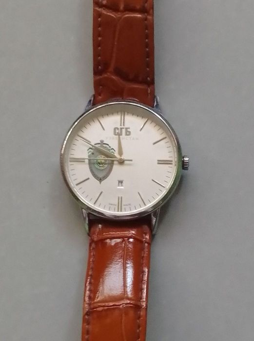 Qo'l soati... Shvetsariya-Swiss. IWC xalqaro model. DXX Raisi esdalik