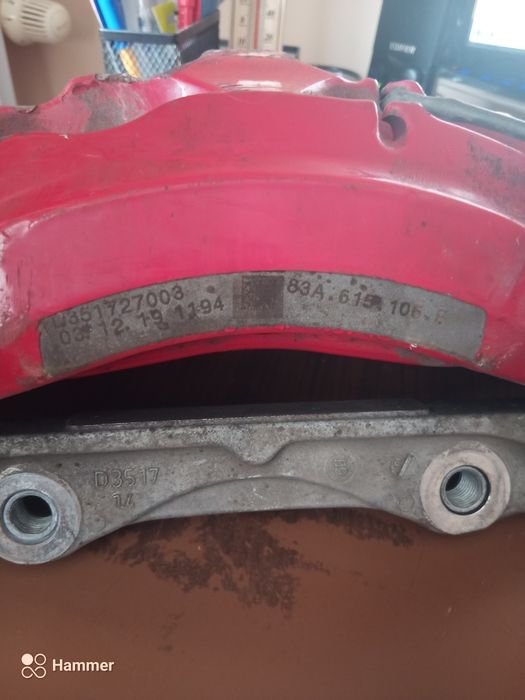 Продавам спирачен апарат десен от Audi S4/S5 2017+