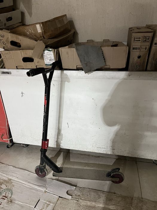 Продается велосипед 40 к.Самокат в подарок