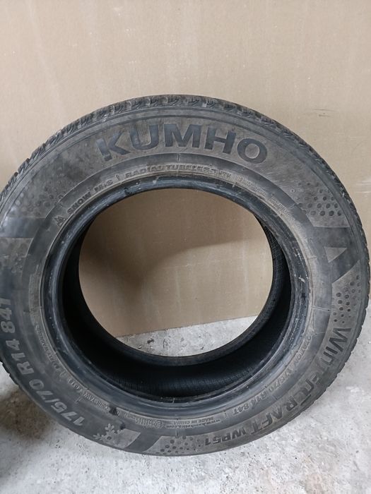 Продавам зимни автомобилни гуми 175/70/14