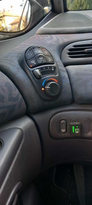 Renault Espace 2.0 LPG - 6 +1 места