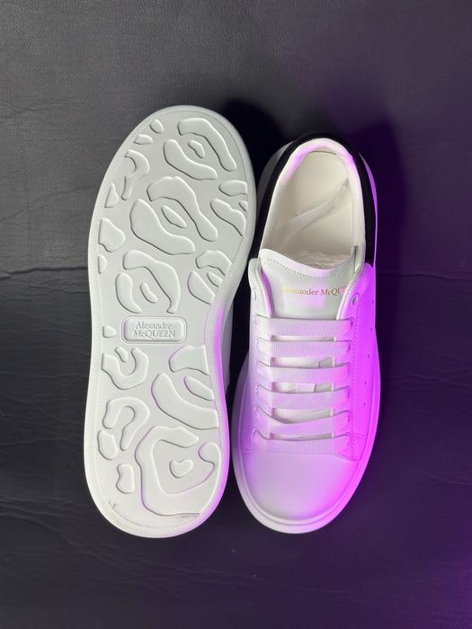 Adidasi Mc Queen 43 white