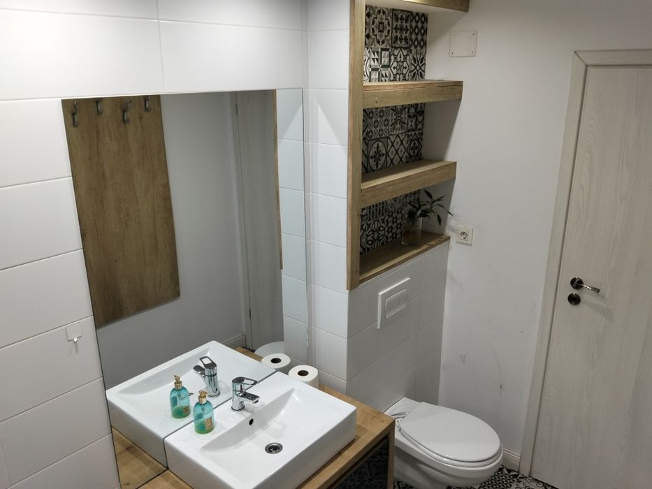 De vanzate. Ap. 3 camere 65,65 mp. Semidecomandat. Str. Nicolae Titu