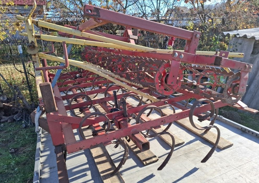 Combinator cultivator agricol