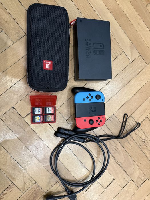 Nintendo Switch с 4 игри