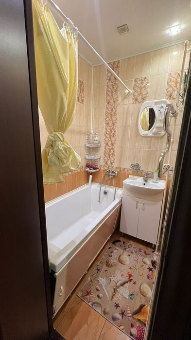 Продаётся 3 комн 8 школа