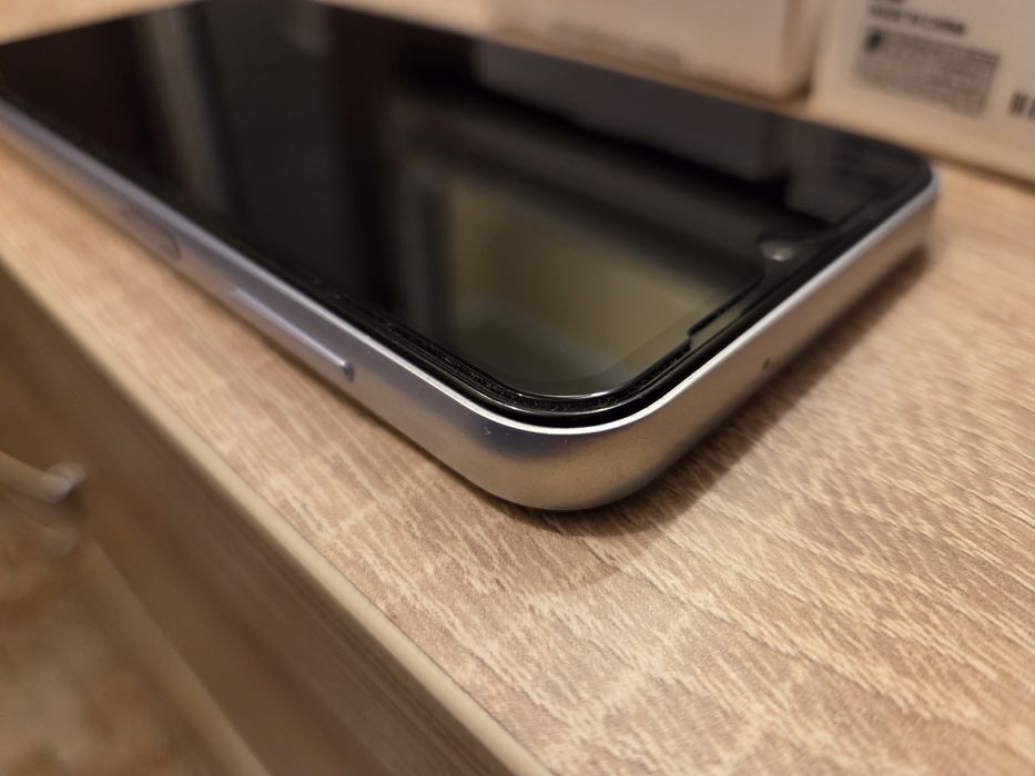 Samsung Galaxy  A14 със зарядно