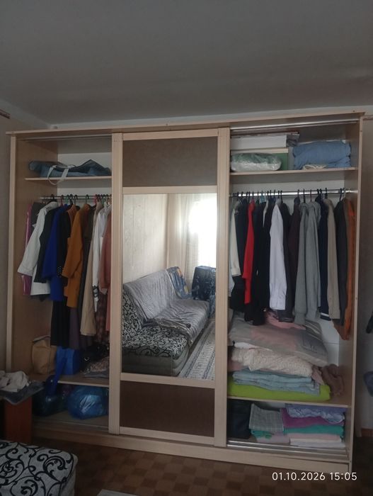 Продам диван, кровать, стойку