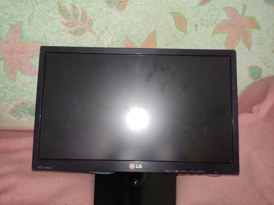 Монитор LG 19 Дюймов