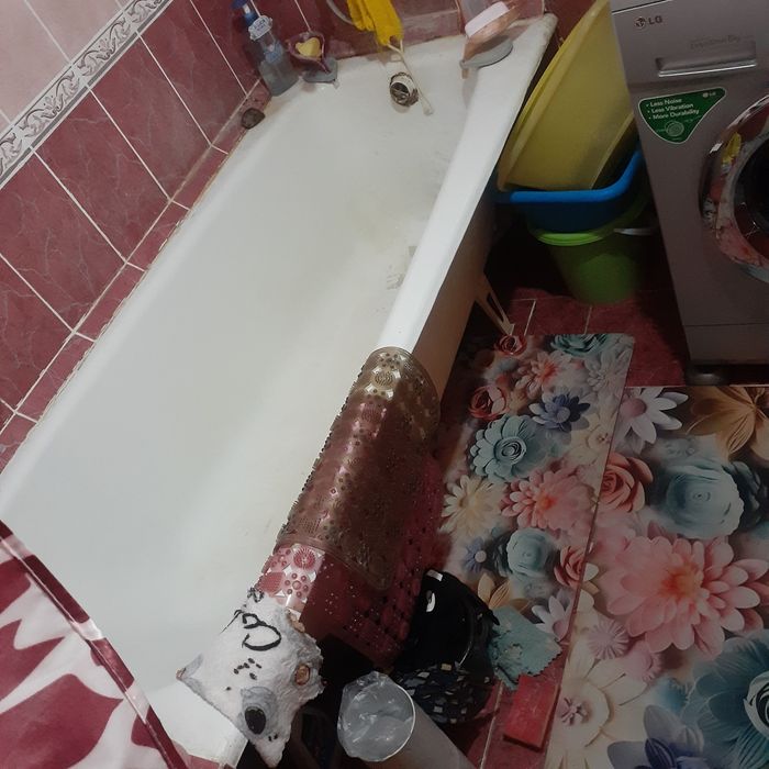 Срочно продаётся советская чугунная ванна б/у